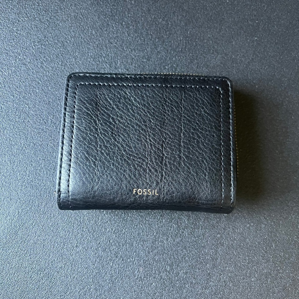 Fossil Small Bifold Wallet Black Pebbled Leather Gold Hardware Coins Compartment